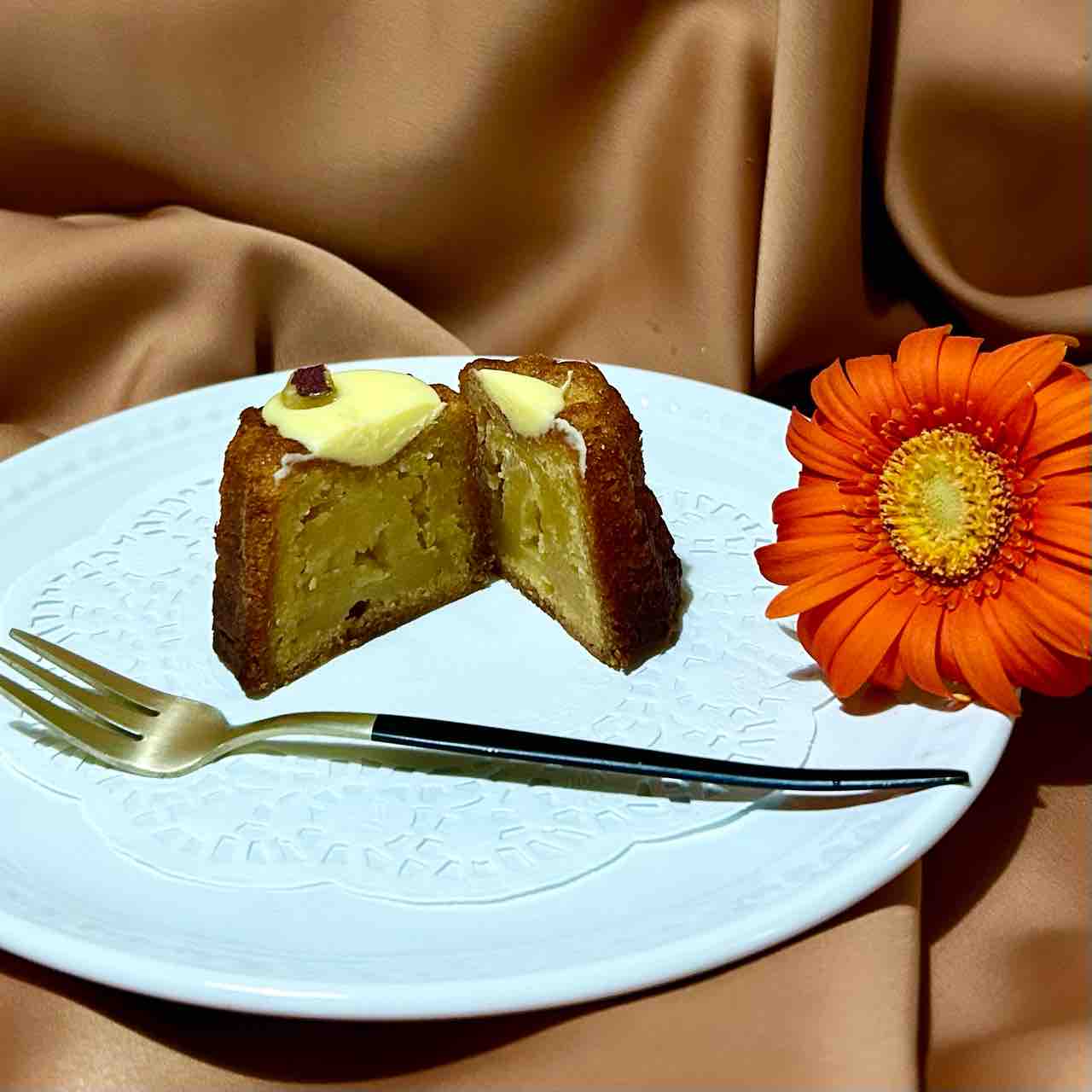 ローソンの新作スイーツが限定販売!おいもさんのカヌレの魅力とは?